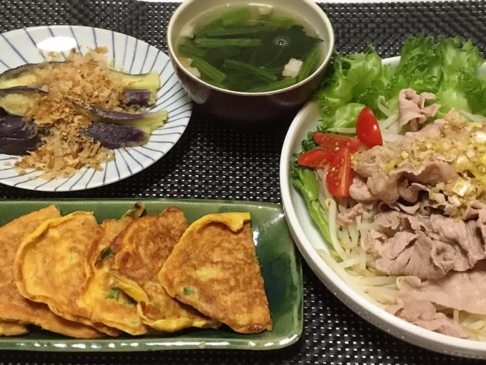 レンチン茄子・中華スープ・豚冷しゃぶ・ニラとニンジンの小判焼き|美也子さん