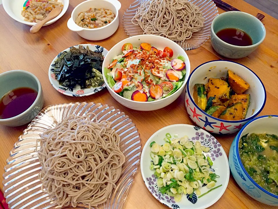 7月30日のお昼ご飯👨👩👶大人はお蕎麦、娘はうどん|Sanjiさん