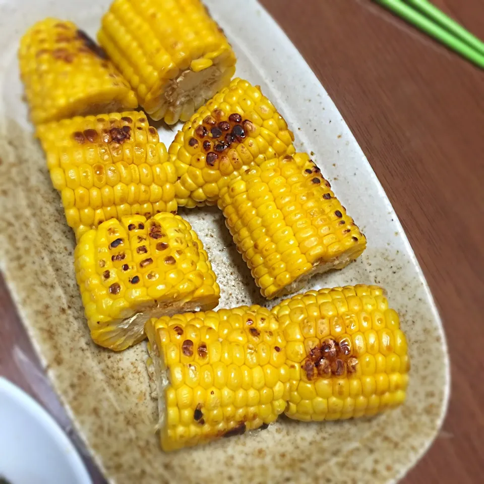 Snapdishの料理写真:醤油焼きとうもろこし|まるちゃんさん