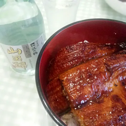 「純米酒 山田錦 300ml特別純米酒」を使ってみたSnapdishの料理・レシピ写真:土用の丑のうなぎといっしょに純米酒山田錦😊🍶