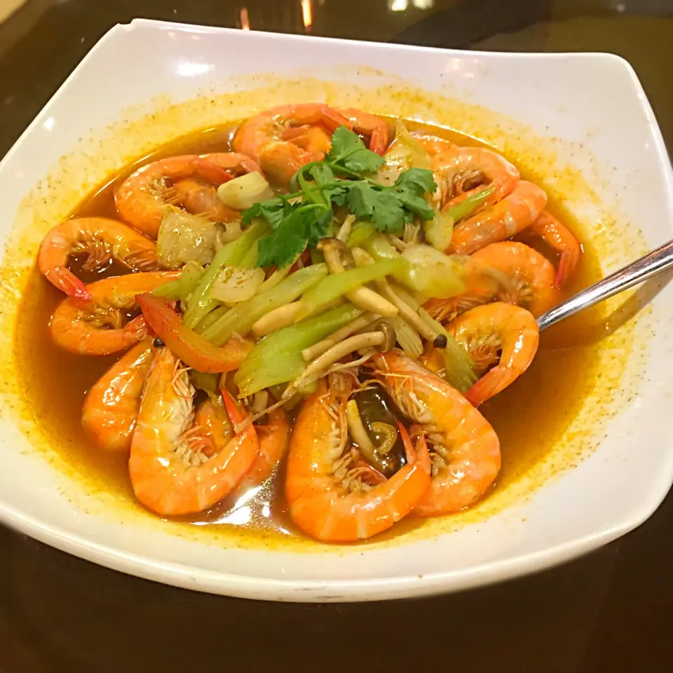 Prawns in Tomyam broth|해리さん