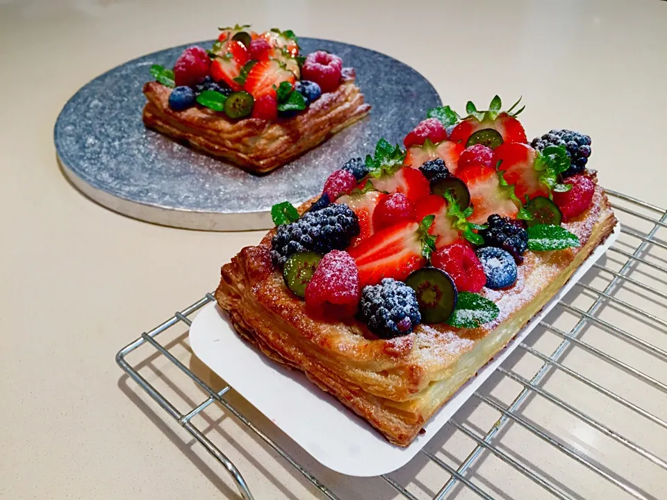 Snapdishの料理写真:Millefeuille Fruits Tart|Gloriaさん