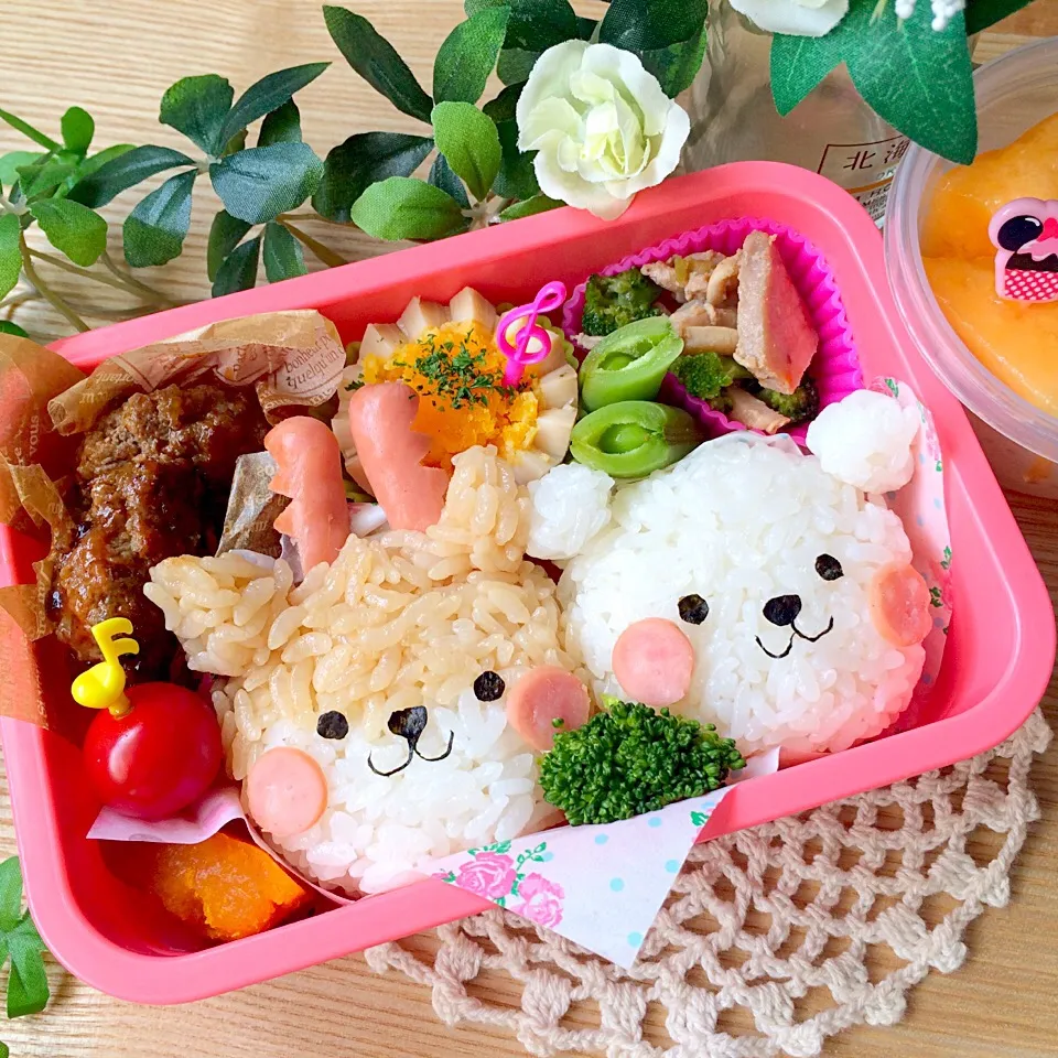 Snapdishの料理写真:しか&しろくま弁当|39biscuitさん