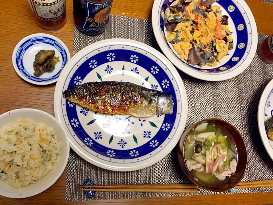 桜海老の炊き込み御飯、キクラゲとトマトの卵炒め、鯖の干物、塩豚汁|hhhさん