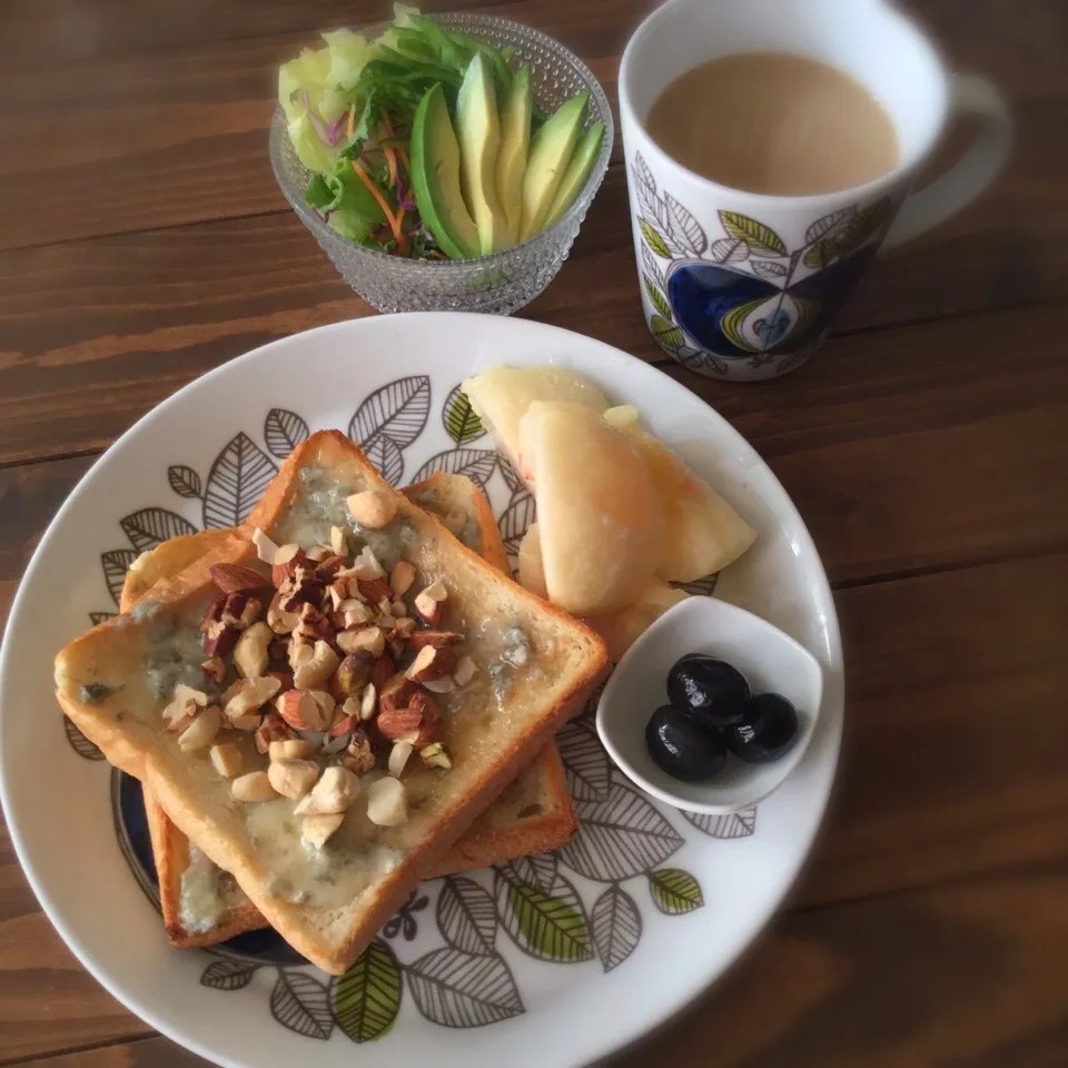 今日の朝ごはん|ぺんぎんさん