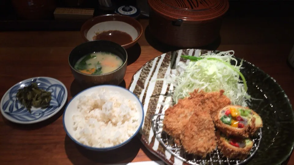 夏野菜の湯葉巻きかつとヒレかつ|おっちさん