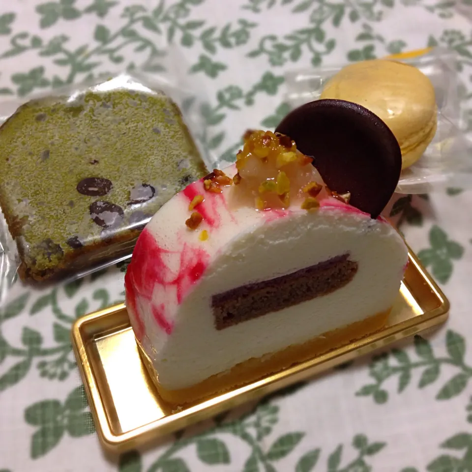 白桃のムース
抹茶と小豆のパウンドケーキ
かぼちゃのマカロン|こいちさん