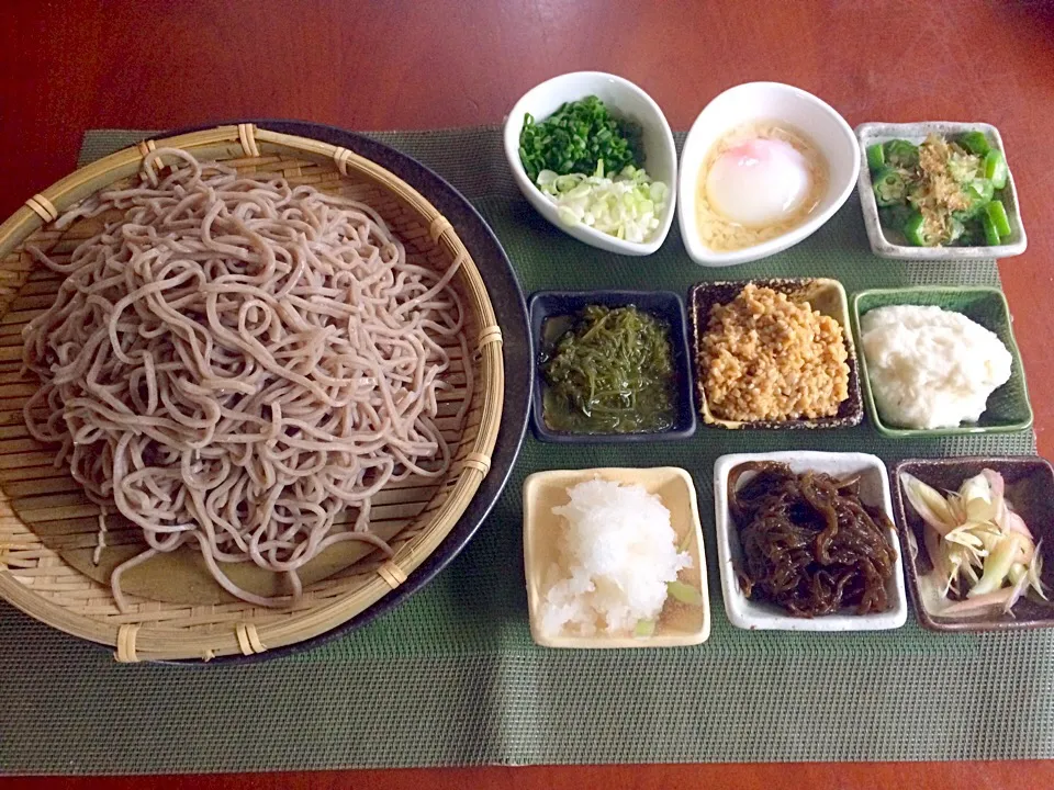 Buckwheat of yamato sticky yam,natto,mozuku,grated radish&harb🌿とろろ･ねばx2&さっぱり薬味蕎麦|🌈Ami🍻さん