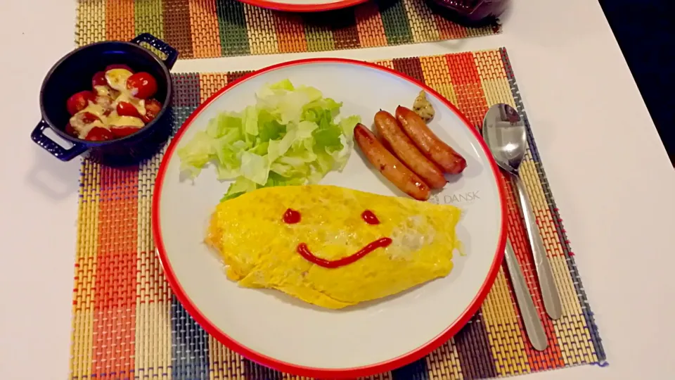 今日の夕食　オムライス、ミニトマトのタルタルソース焼き|pinknari🐰🌈さん