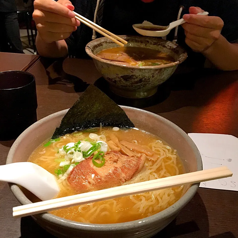 Snapdishの料理写真:ラーメン共和国にて。
魚介系スープの醤油ラーメン♬|renharuruさん