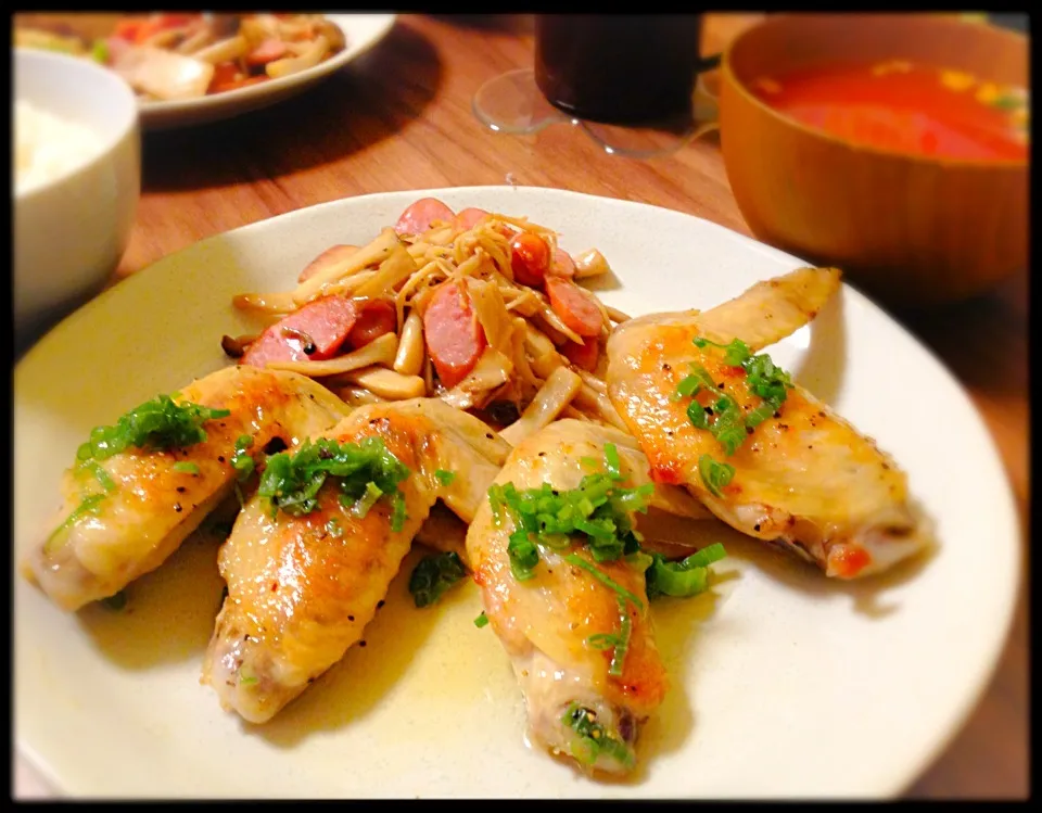 ＊鶏手羽ねぎ塩ダレ ＊きのこの炒め物 ＊トマトスープ|田さん