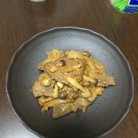 Snapdishの料理写真:朴葉味噌焼き風牛肉炒め|いわおさん