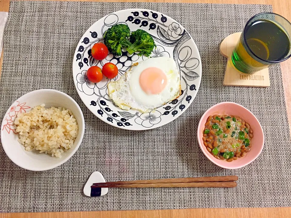 定番の朝ごはん◎
最近和食な気分です。|ねっぴさん