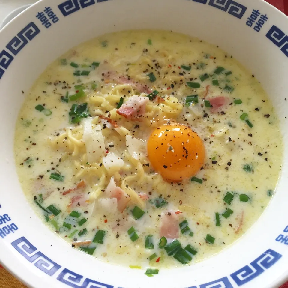 Snapdishの料理写真:カルボナーララーメン|カウンター嬢さん