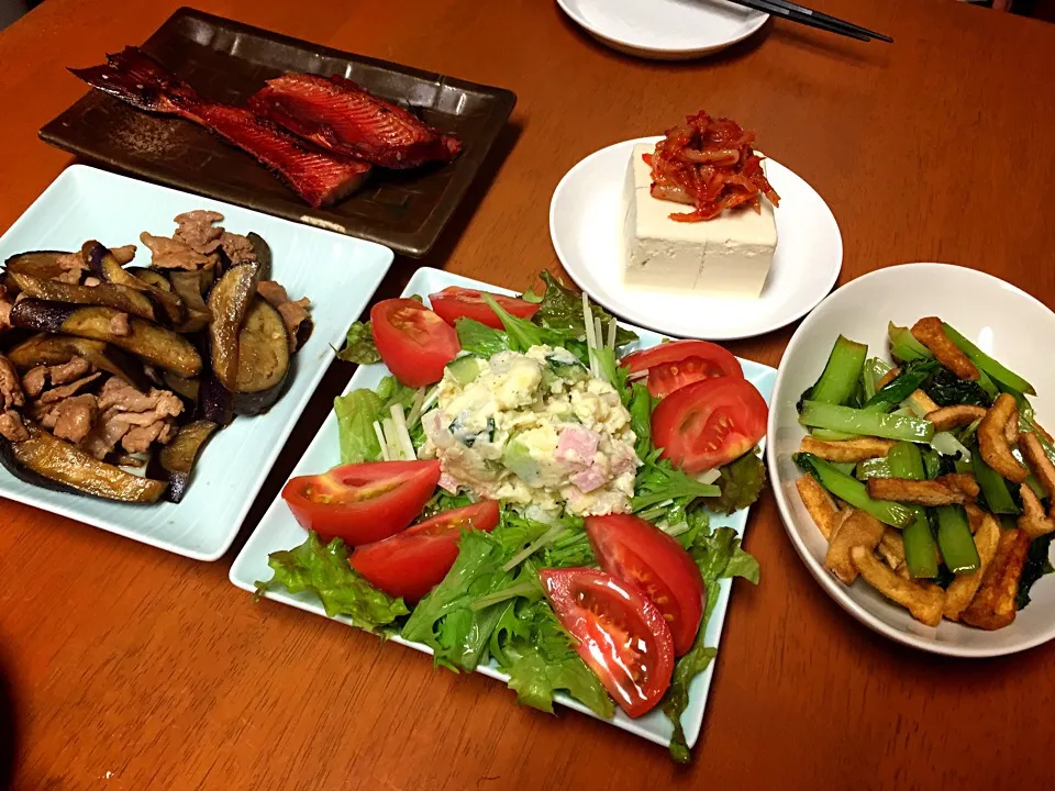 ホッケみりん焼き
豚とナスの酢醤油炒め
小松菜の煮浸し
キムチ豆腐
サラダ|柚子さん