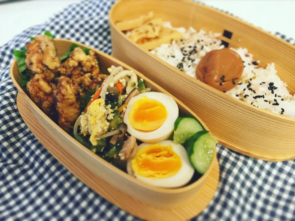 今日はお弁当。鶏の唐揚げ、ゴーヤチャンプル、たたき胡瓜ごま油風味、煮卵。|Junさん