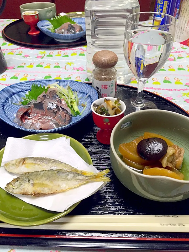 真鯵の刺身・豆鯵の唐揚げ
牛スネと大根炊き・サザエと茎わさびの和え物|まゆさんさん