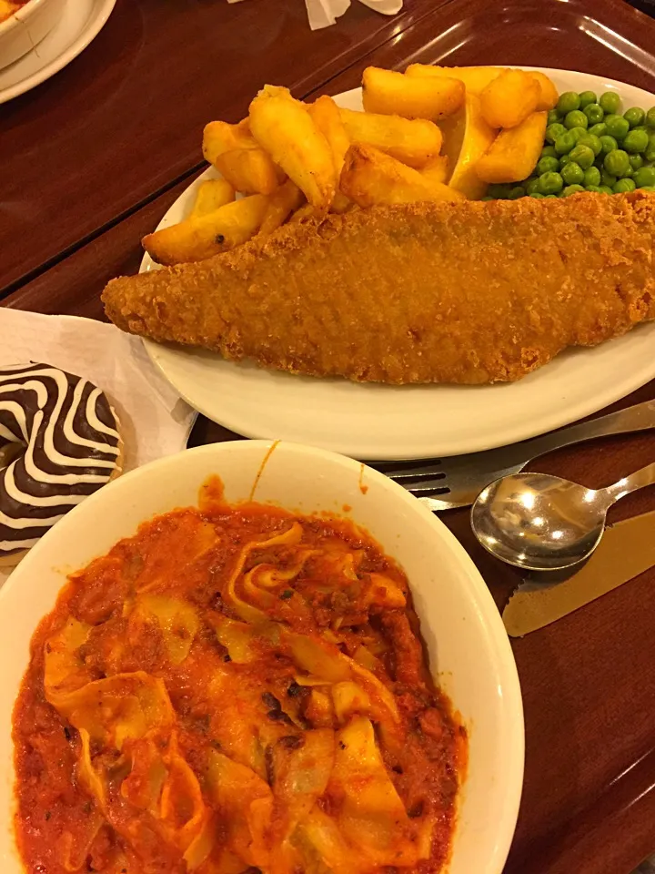 イギリス🇬🇧Fish＆chips  この魚(鱈)の大きさにはビックリ～o(>∀<*)o|mari-pさん