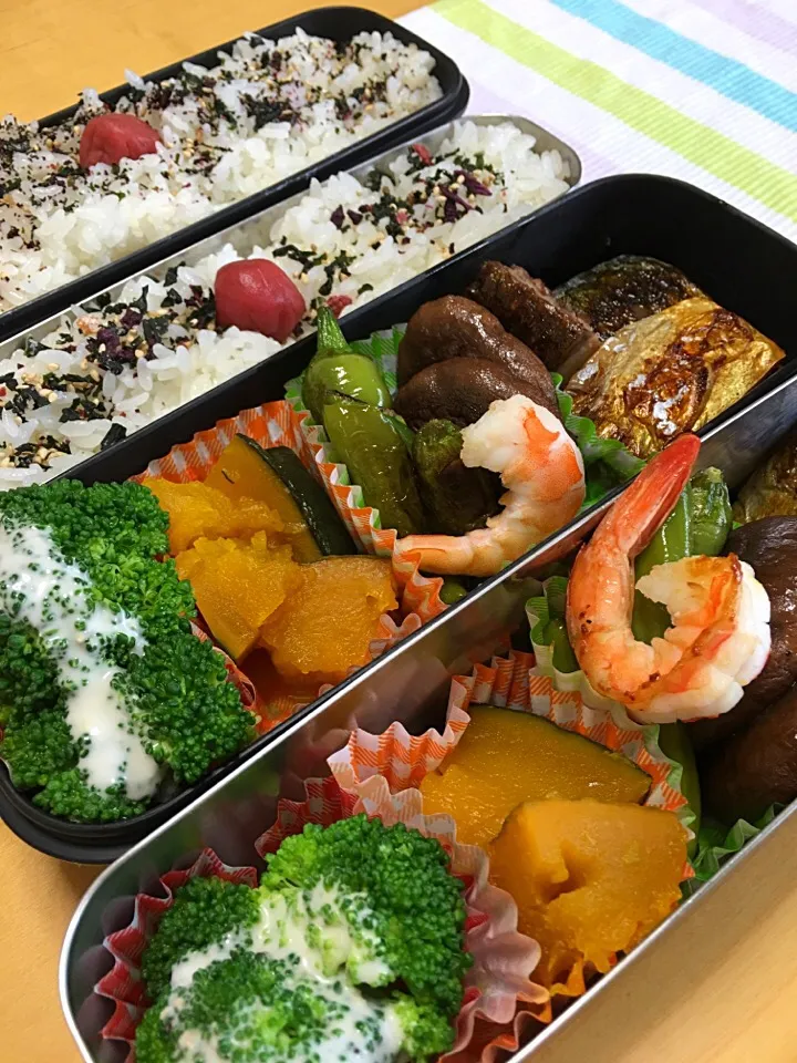 塩サバ しいたけとししとうとエビ焼き かぼちゃの煮物 ブロッコリー弁当。|Kumiko Kimuraさん