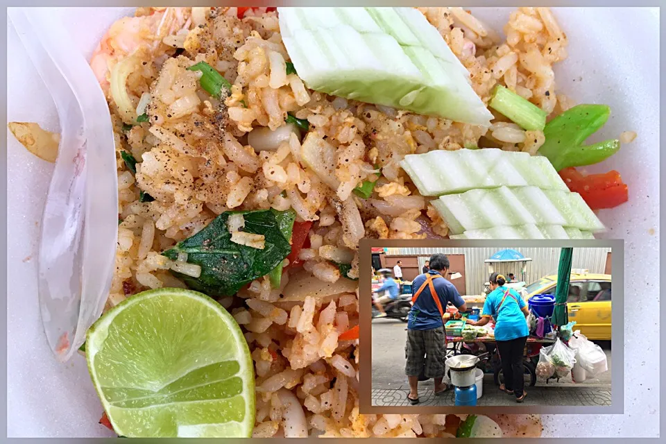 Snapdishの料理写真:ข้าวผัดรวมมิตรทะเล海鮮五目炒飯🦀@แผงลอยที่กรุงเทพฯ バンコクの屋台|akiさん