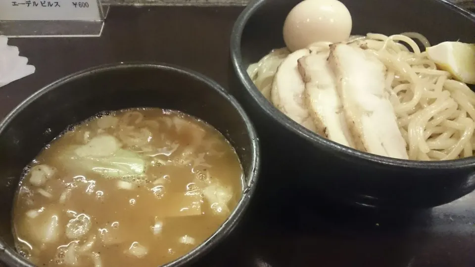 Snapdishの料理写真:味玉鶏チャーシューつけ麺|サイファさん