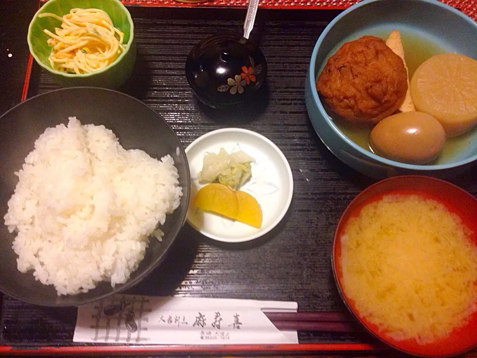 Snapdishの料理写真:おでん定食 600円|Hideomi  Nonakaさん