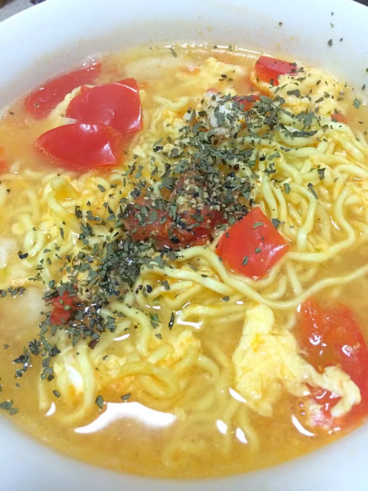 トマトと卵の塩ラーメン|トリさん