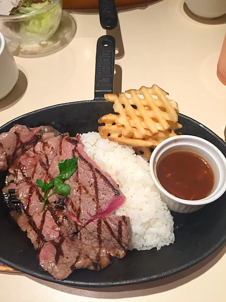 sirloin steak|Reiko Araiさん