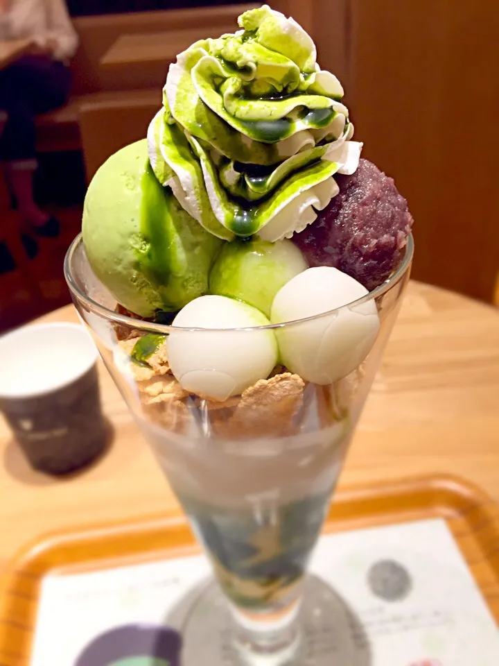 Snapdishの料理写真:nana's green tea抹茶白玉パフェ|もちゆみさん