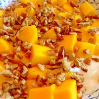 Mango, yoghurt de guayaba con nuez 👌🏽|Gabrielo Perezさん