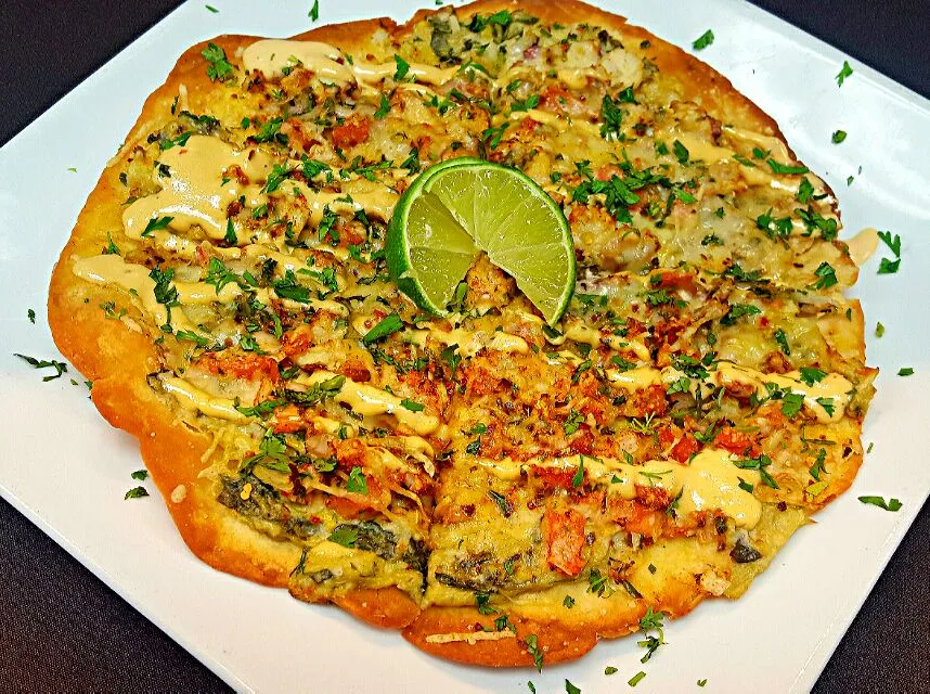 think crust seafood pizza appetizer...|chef Charlesさん