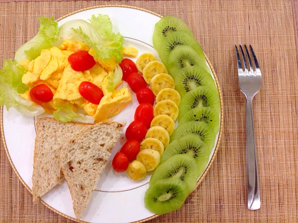 Morning❤️Breakfast is served 🌸🌸🌸|Cherry Thamさん