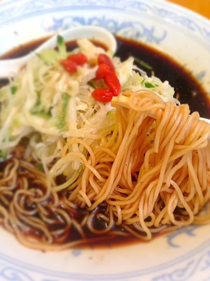 揚州商人@飯田橋ラムラで冷し黒酢麺910円。今年初ヒヤチュー(〃艸〃)|hoppycowさん