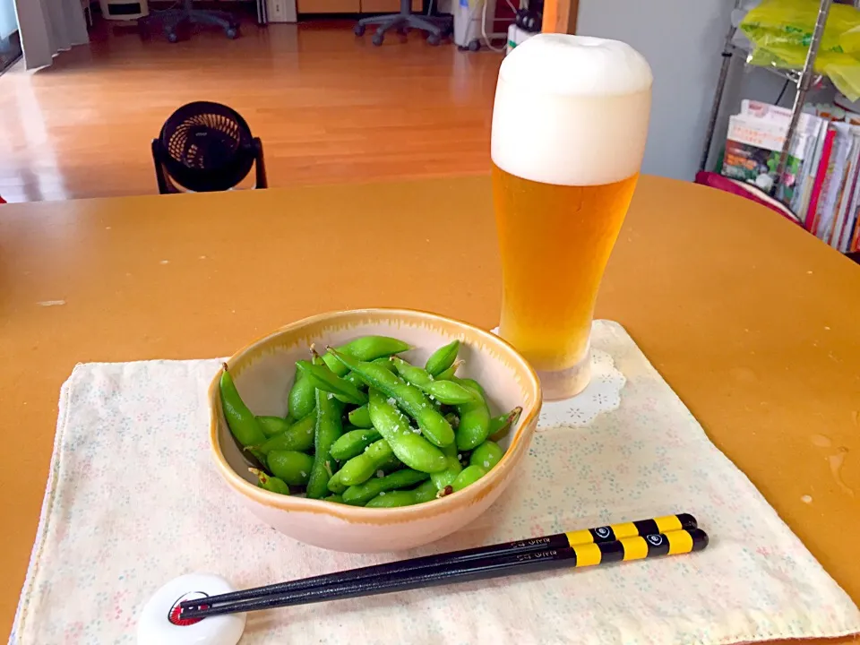 夏の定番!  (^-^)
茹で枝豆とエビスビール!  (^_−)−☆|Kei Satoさん