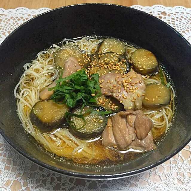 お茄子と鶏のお素麺|くぅさん