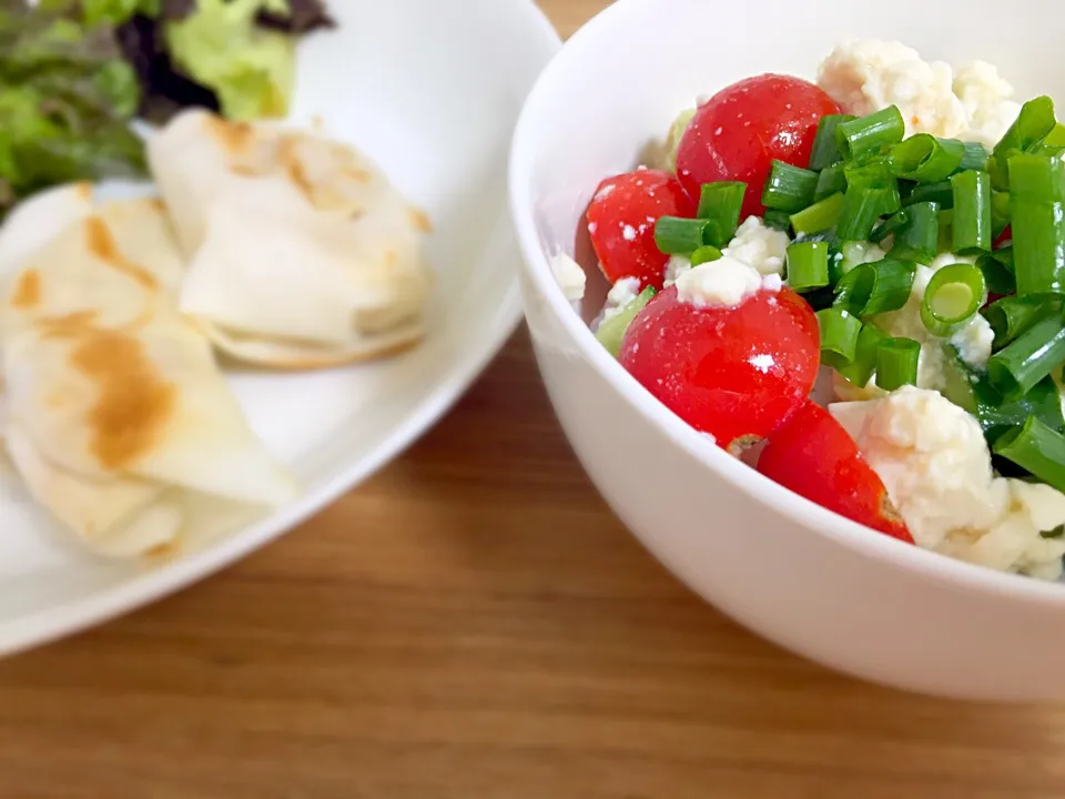 豆腐のあられ丼 🍚|はむたろうさん