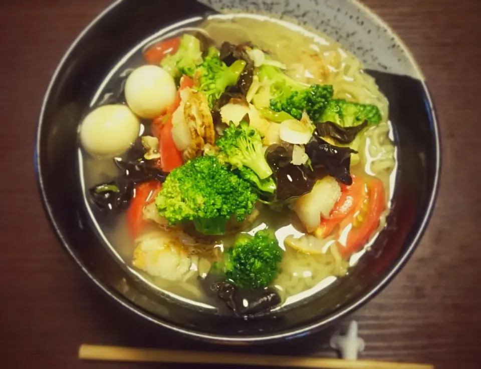 Snapdishの料理写真:グルメだれちょい足し系帆立と野菜の塩ラーメン。|まつこさん