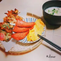 Snapdishの料理写真:ポークたまごと納豆かき揚げ。|yue nkmrさん