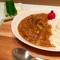 Snapdishの料理写真:ナスとアスパラのカレー|はるさん