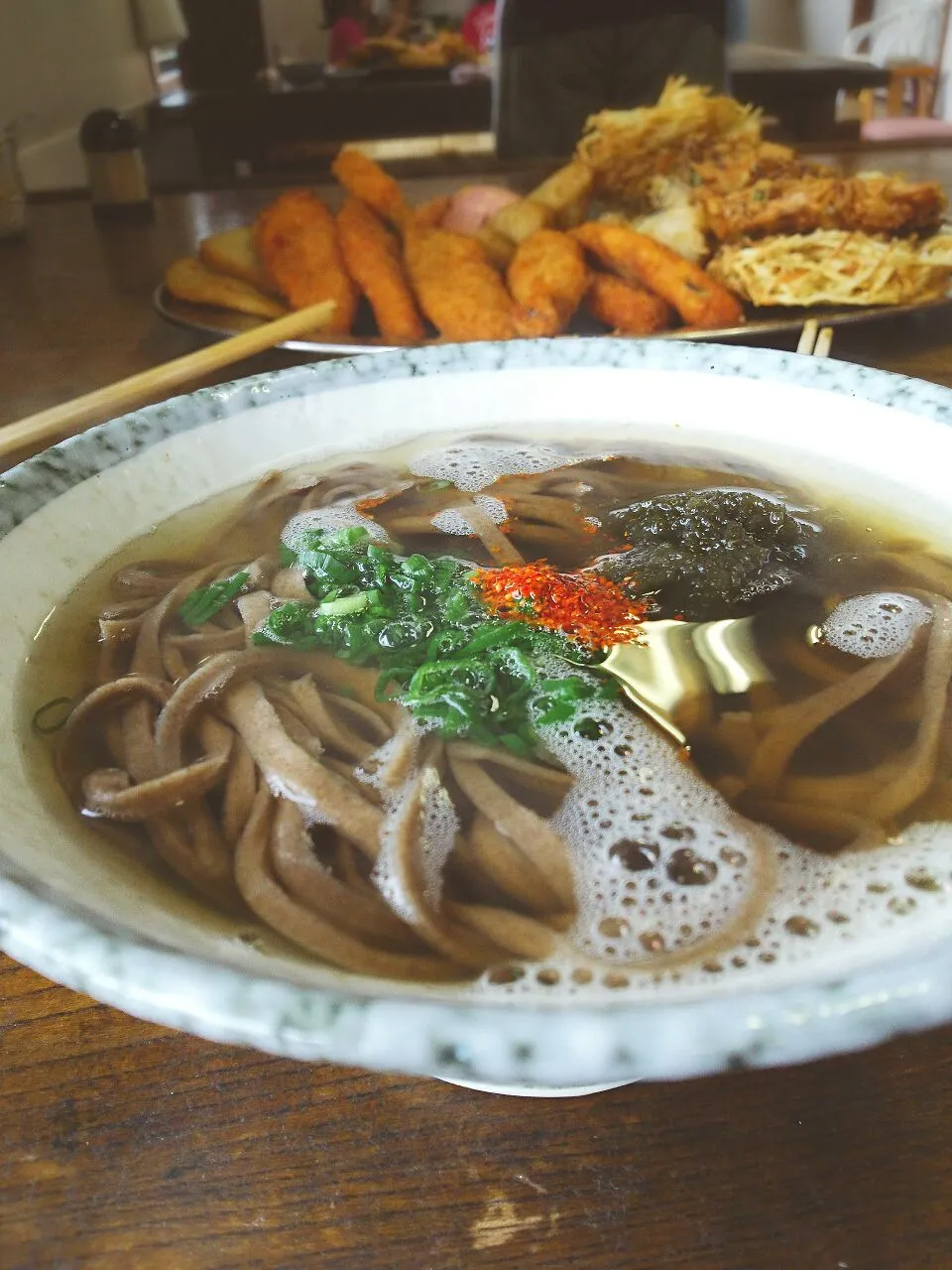 私が食べた手打ち蕎麦～🎵  ちょっと幅広な
お蕎麦でした。|☆Yumi☆さん