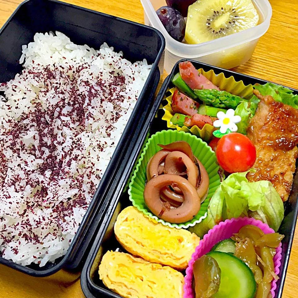 Snapdishの料理写真:今日のお弁当！2016.8.5
パパ弁💕😋💕
豚ロースの味噌漬け|mayuさん