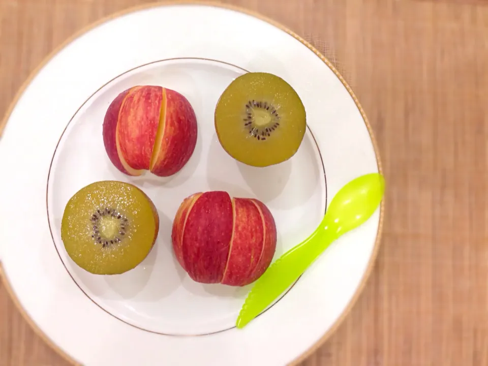 Apple &Gold Kiwi❤️❤️|Cherry Thamさん