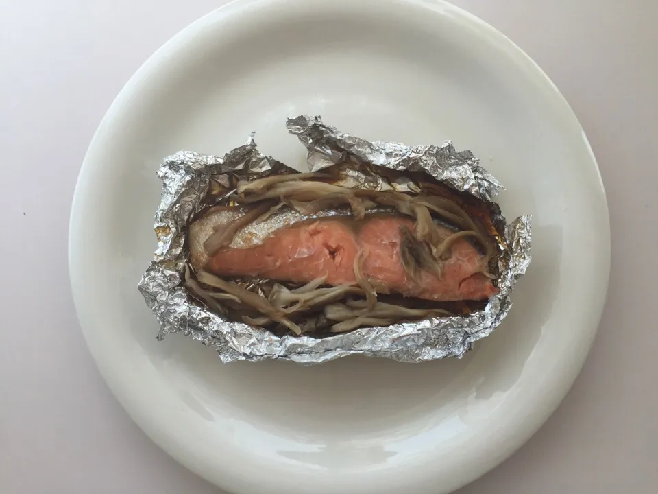 Snapdishの料理写真:Salmon Baked in Foil|tomoさん