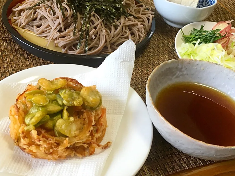 空豆のかき揚げ、ざる蕎麦|しげさんさん