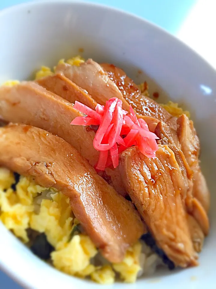 やわらか鶏むね
チャーシュー丼(^_^)v✨|よーさんさん