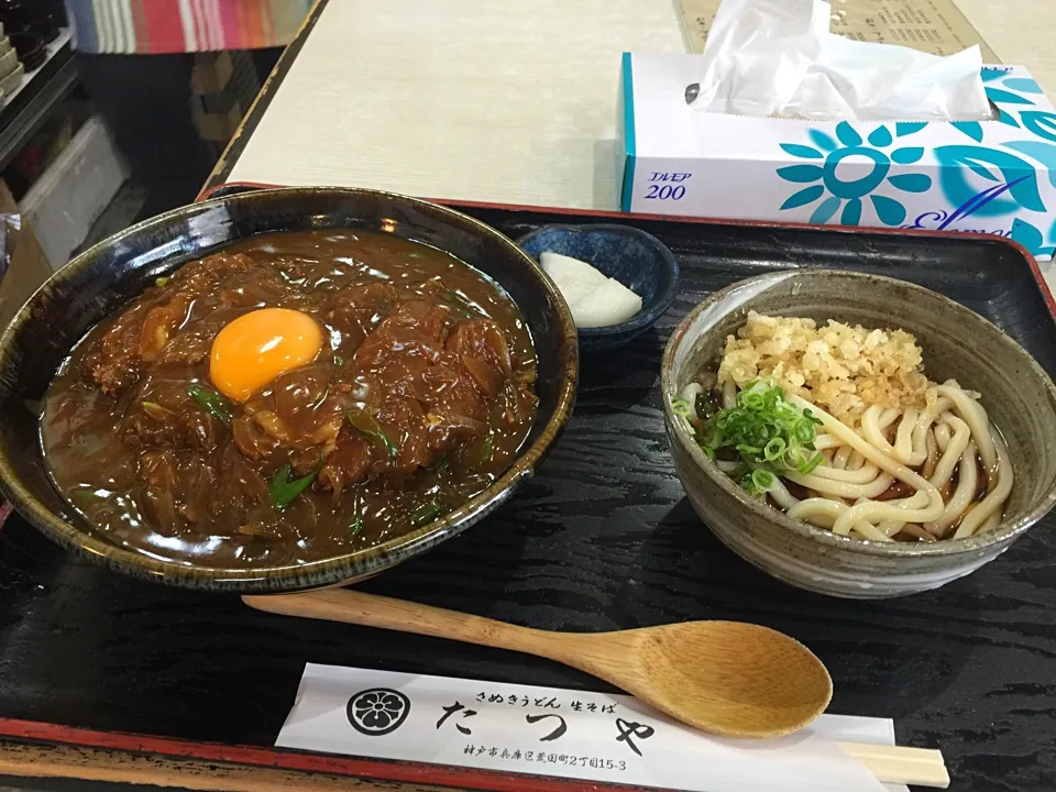 カツカレー丼とミニうどん|Yoku kuu kyaku daさん