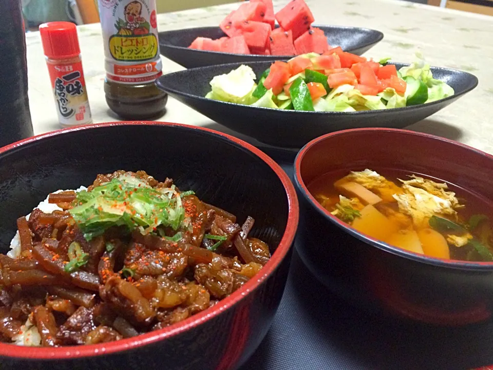 牛すじ味噌煮込み丼❤️|makoさん