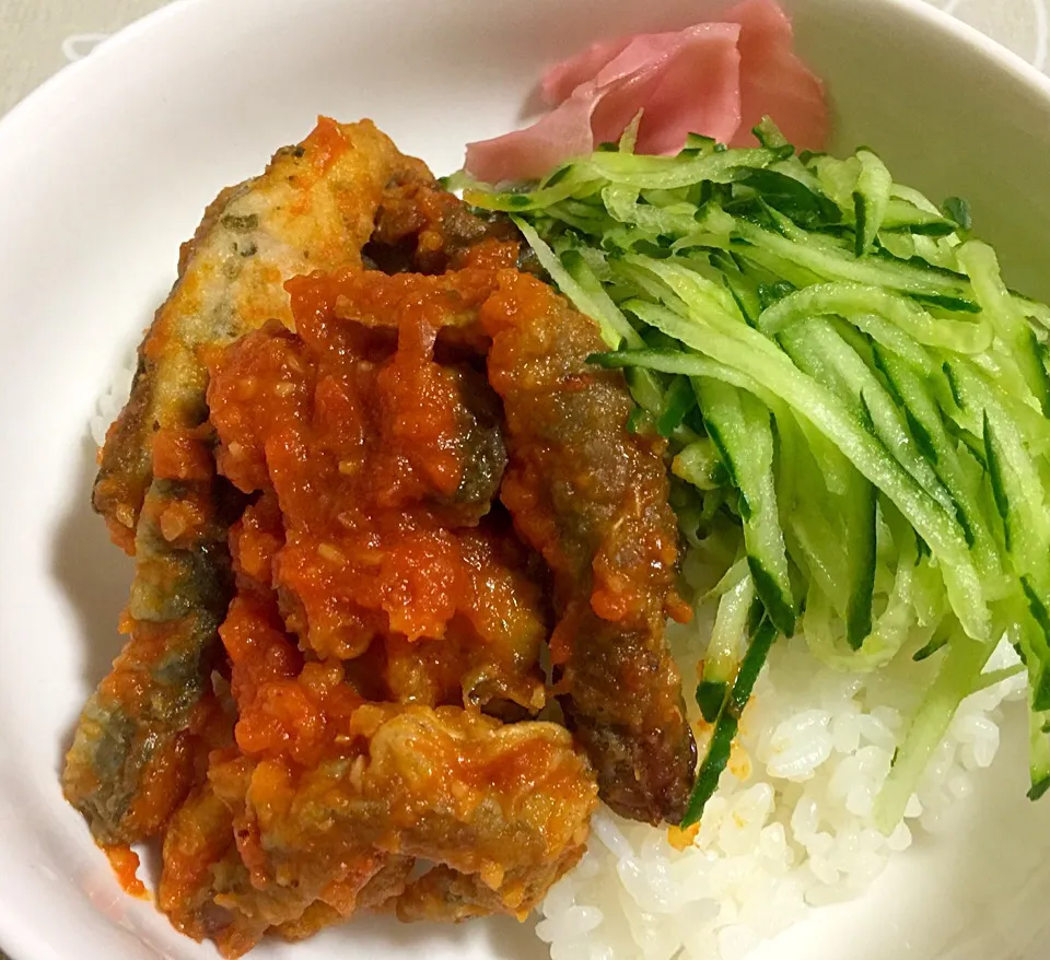 今日はお独り様😅
サンマのトマト煮丼|tabyさん