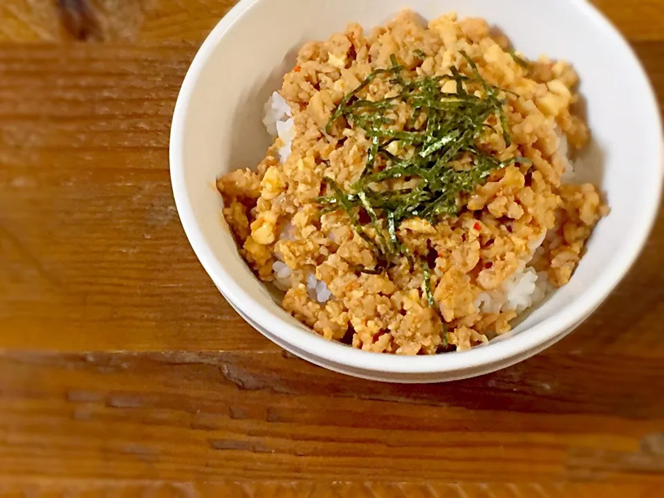 豆腐のピリ辛鶏そぼろ丼|Tomokoさん