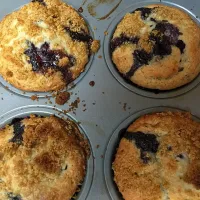 Snapdishの料理写真:Blueberry muffins|Laurie Mitchellさん